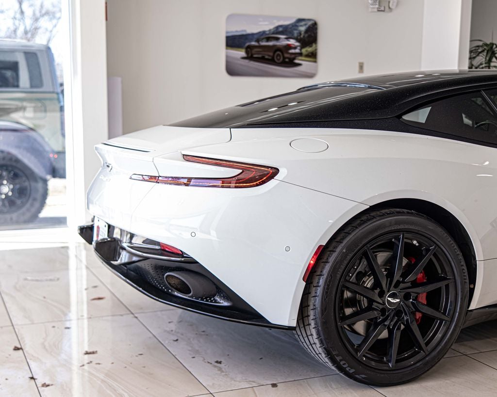 2018 Aston Martin DB11 Base V12