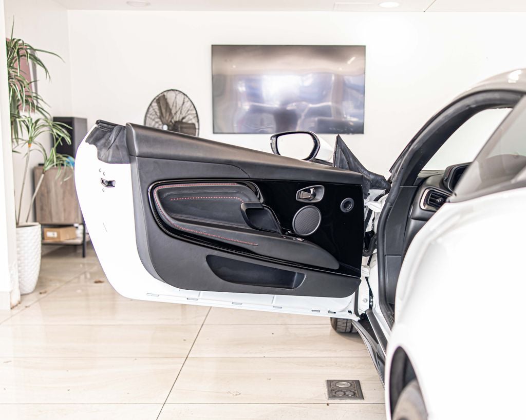 2018 Aston Martin DB11 Base V12