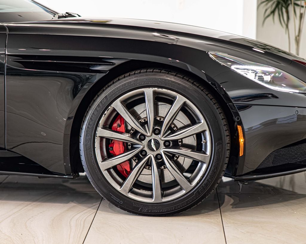 2018 Aston Martin DB11 Base