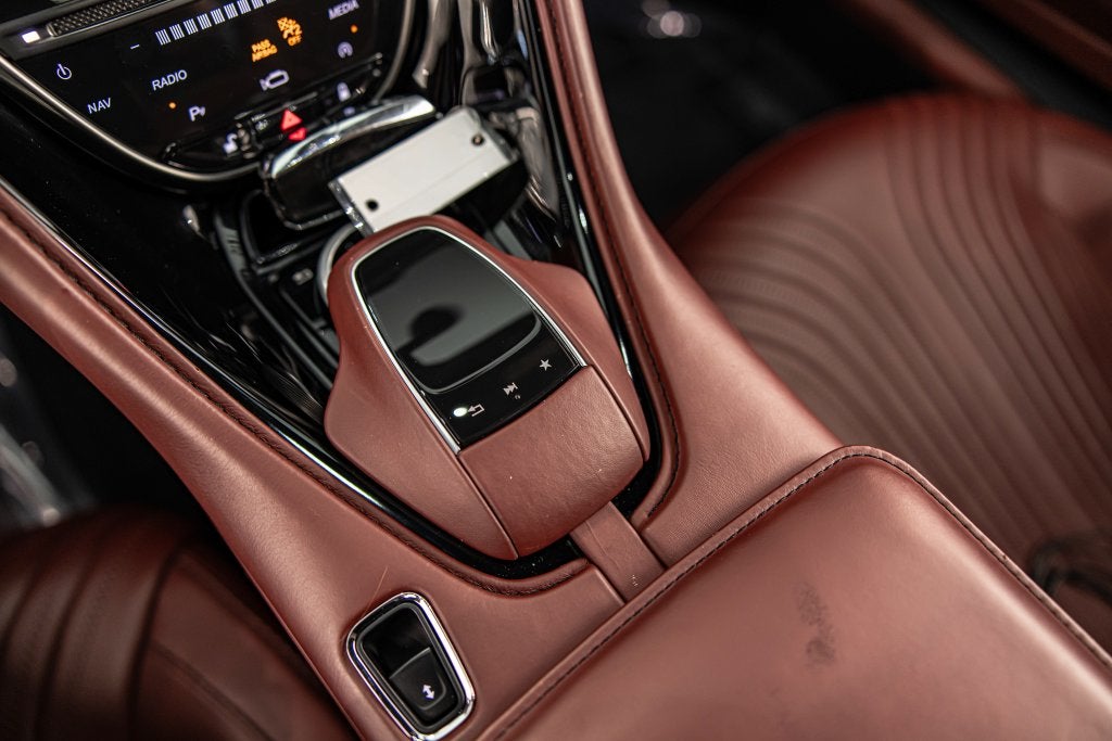2018 Aston Martin DB11 Base