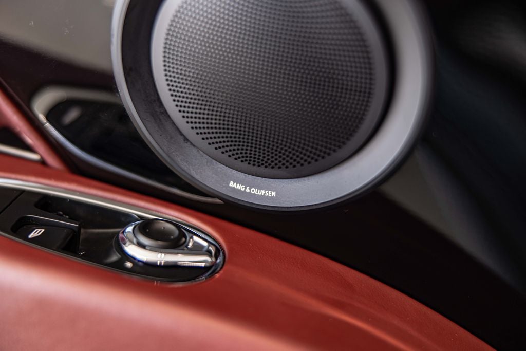 2018 Aston Martin DB11 Base