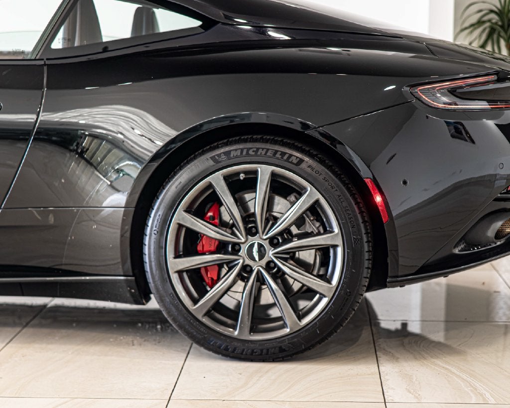 2018 Aston Martin DB11 Base