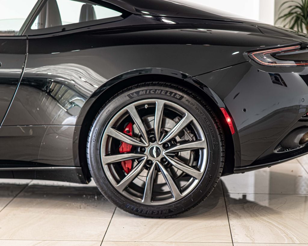 2018 Aston Martin DB11 Base