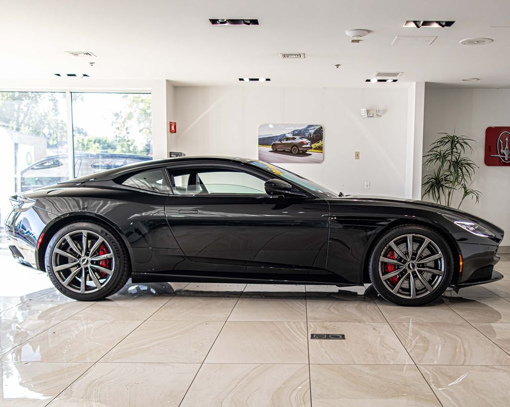 2018 Aston Martin DB11 Base