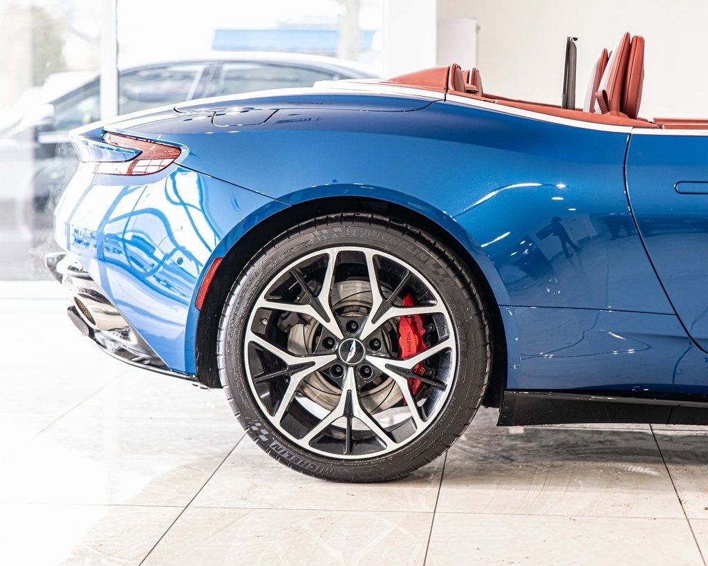 2022 Aston Martin DB11 Volante