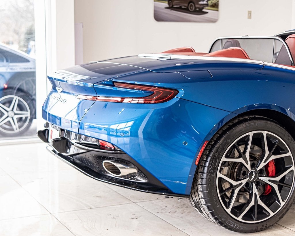 2022 Aston Martin DB11 Volante
