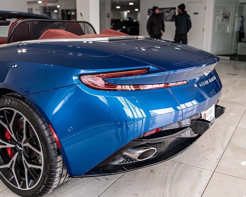 2022 Aston Martin DB11 Volante