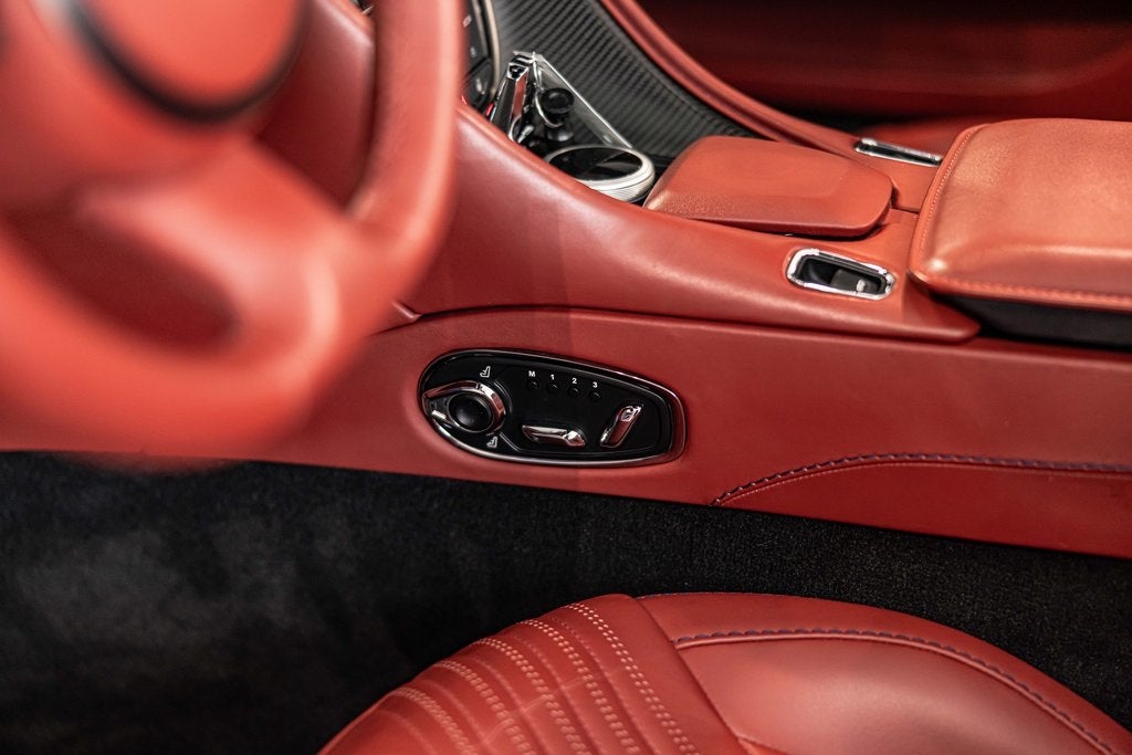 2022 Aston Martin DB11 Volante