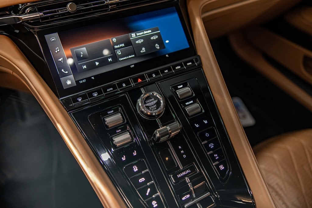 2025 Aston Martin DB12 Volante