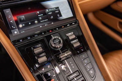 2025 Aston Martin DB12 Volante