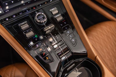 2025 Aston Martin DB12 Volante