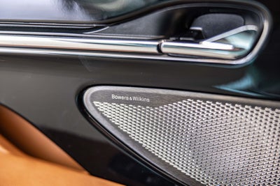 2025 Aston Martin DB12 Volante