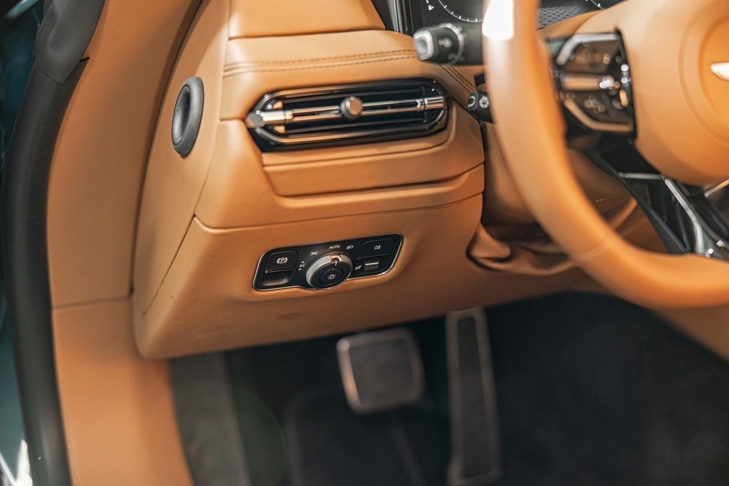 2025 Aston Martin DB12 Volante