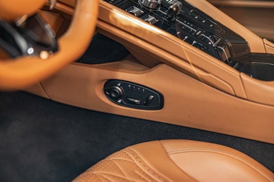 2025 Aston Martin DB12 Volante