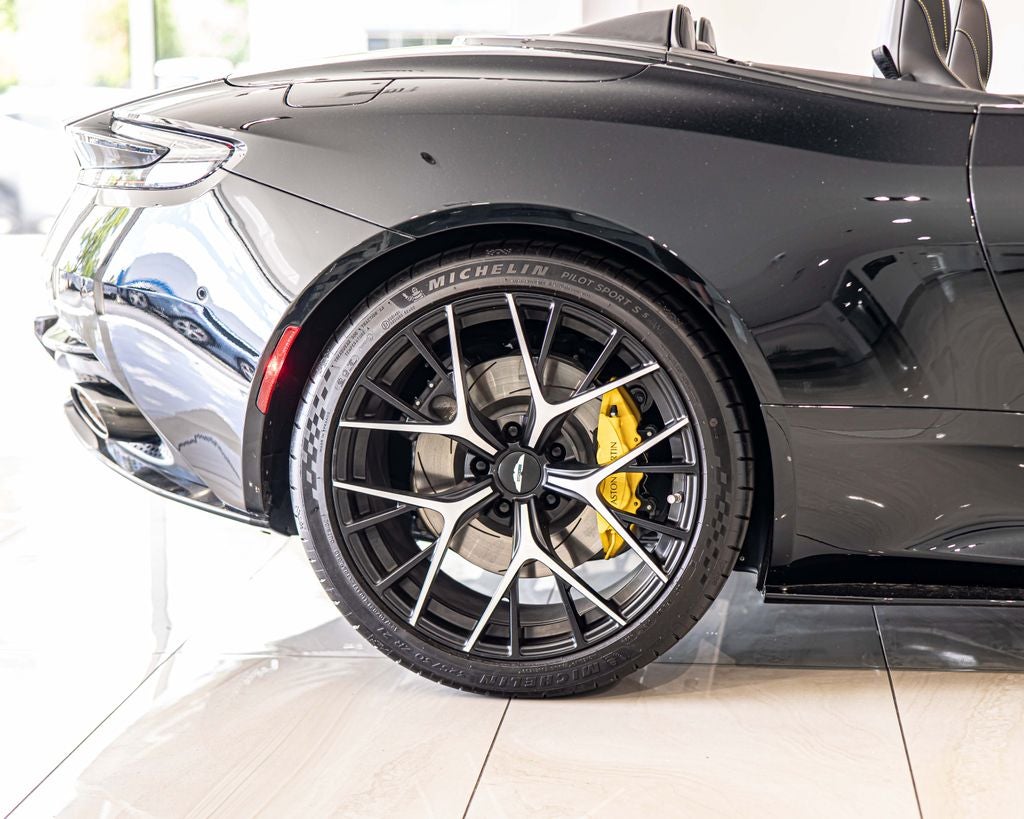 2025 Aston Martin DB12 Volante
