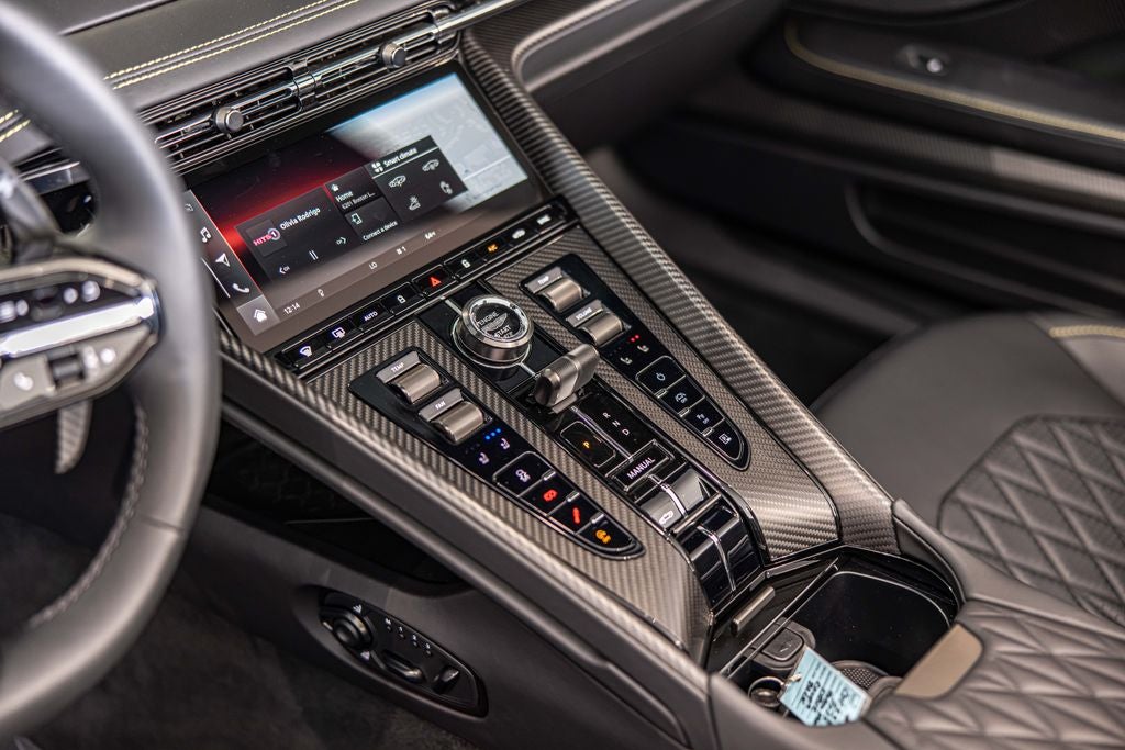 2025 Aston Martin DB12 Volante
