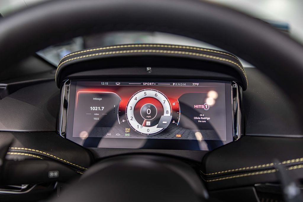 2025 Aston Martin DB12 Volante