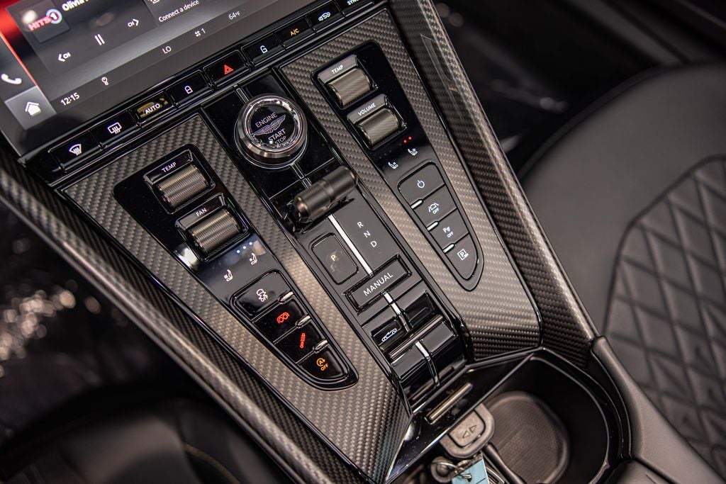 2025 Aston Martin DB12 Volante