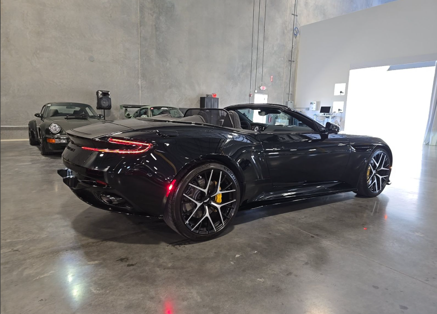 2025 Aston Martin DB12 Volante