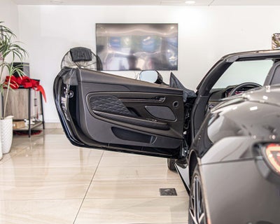 2025 Aston Martin DB12 Volante