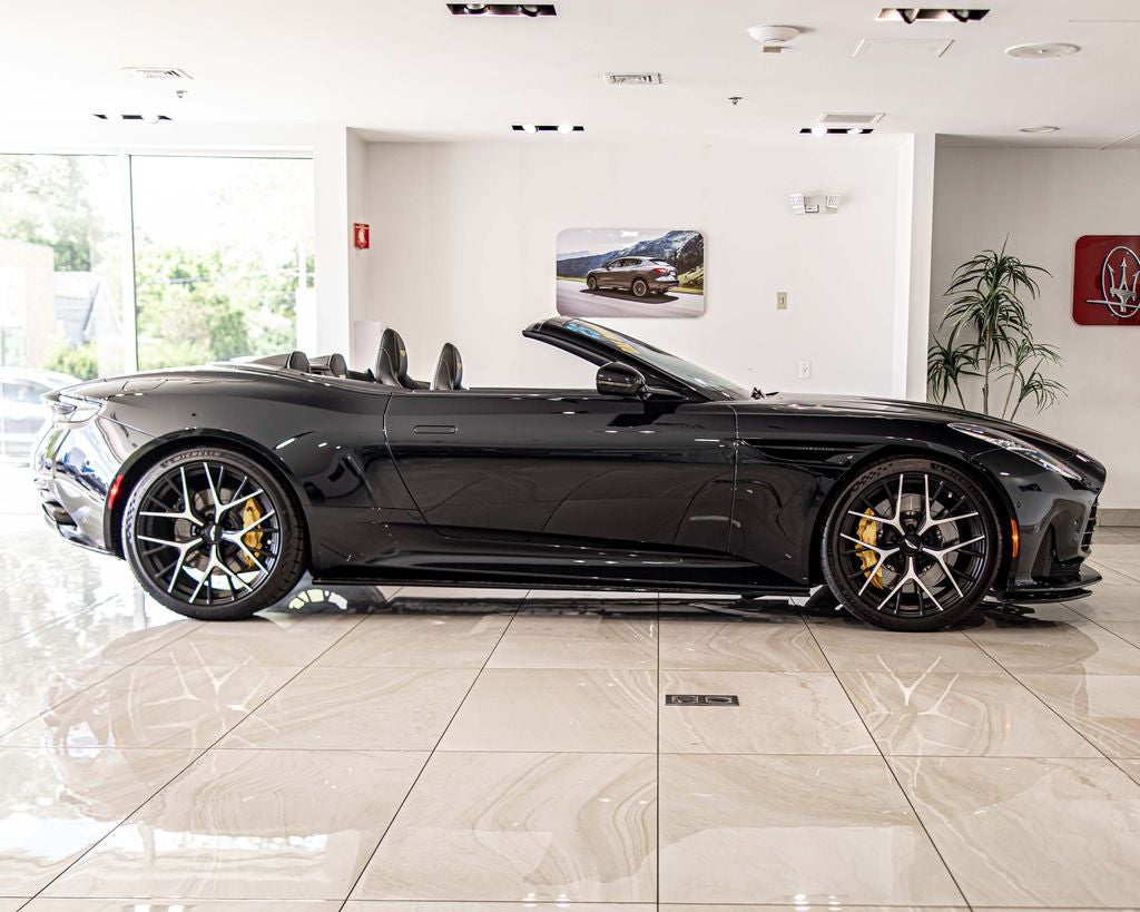2025 Aston Martin DB12 Volante
