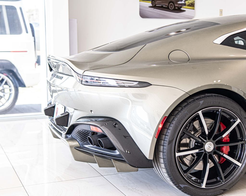 2023 Aston Martin Vantage Base