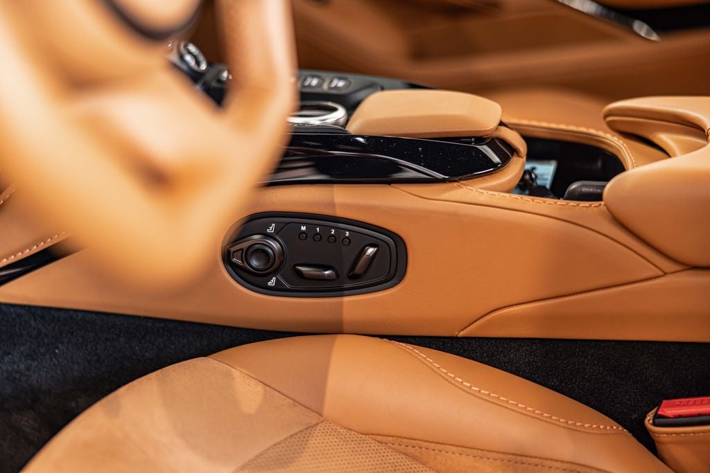 2023 Aston Martin Vantage Base