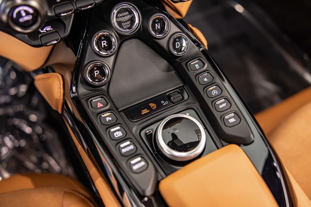 2023 Aston Martin Vantage Base