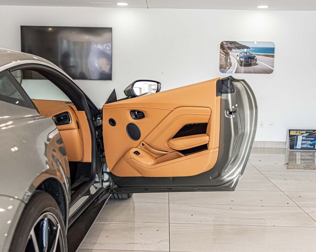 2023 Aston Martin Vantage Base