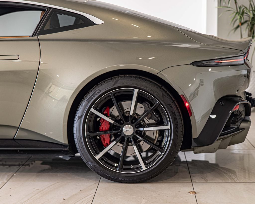 2023 Aston Martin Vantage Base