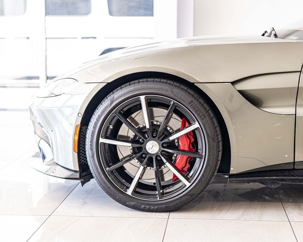2023 Aston Martin Vantage Base