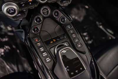 2020 Aston Martin Vantage Base