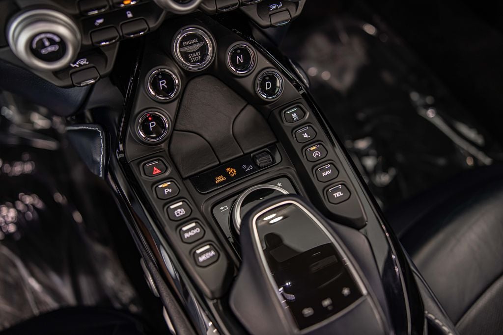2020 Aston Martin Vantage Base