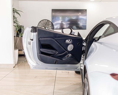 2020 Aston Martin Vantage Base