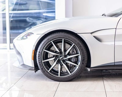 2020 Aston Martin Vantage Base