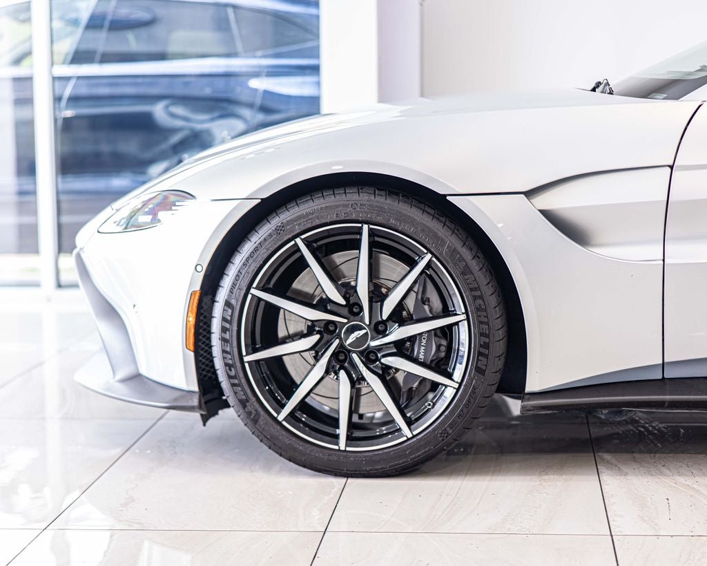 2020 Aston Martin Vantage Base