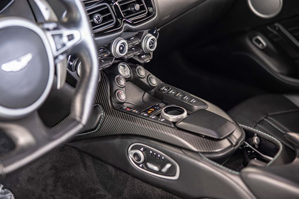 2020 Aston Martin Vantage Base