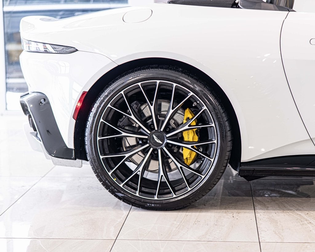 2023 Aston Martin Vantage Base