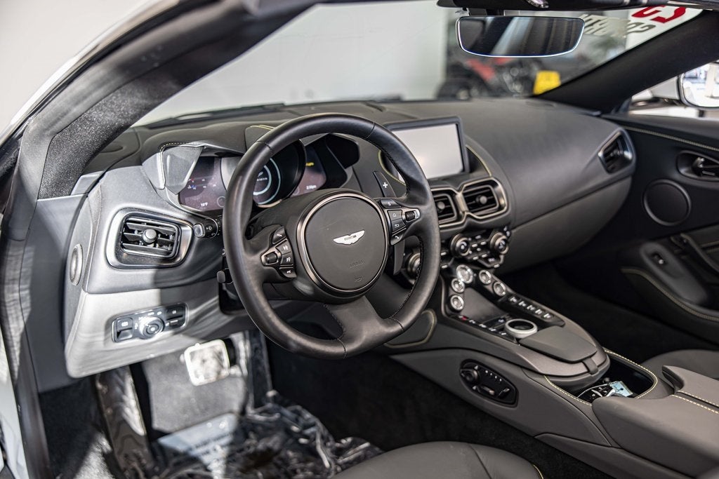 2023 Aston Martin Vantage Base