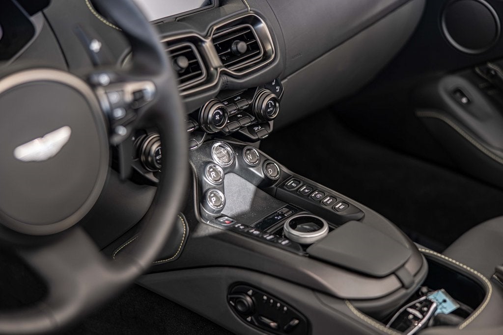 2023 Aston Martin Vantage Base