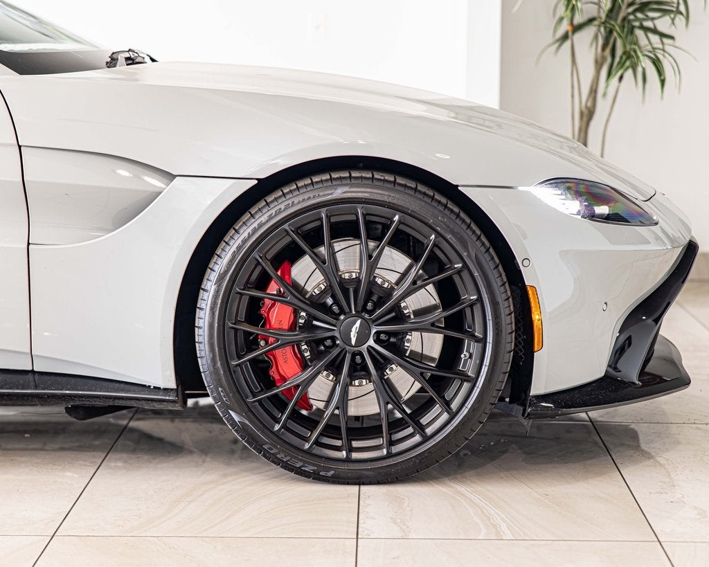 2023 Aston Martin Vantage Base