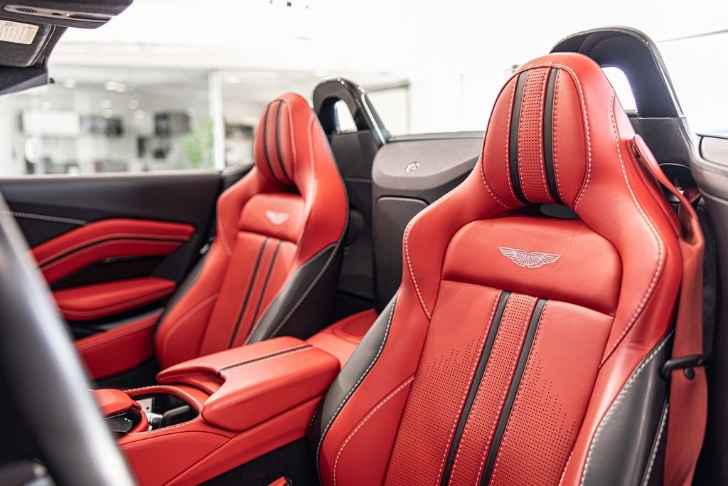 2023 Aston Martin Vantage Base