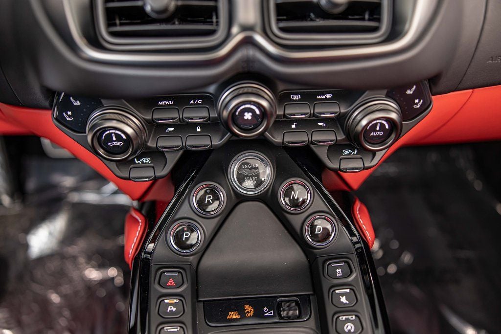 2023 Aston Martin Vantage v8