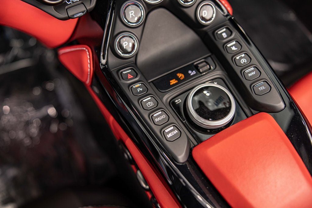 2023 Aston Martin Vantage v8