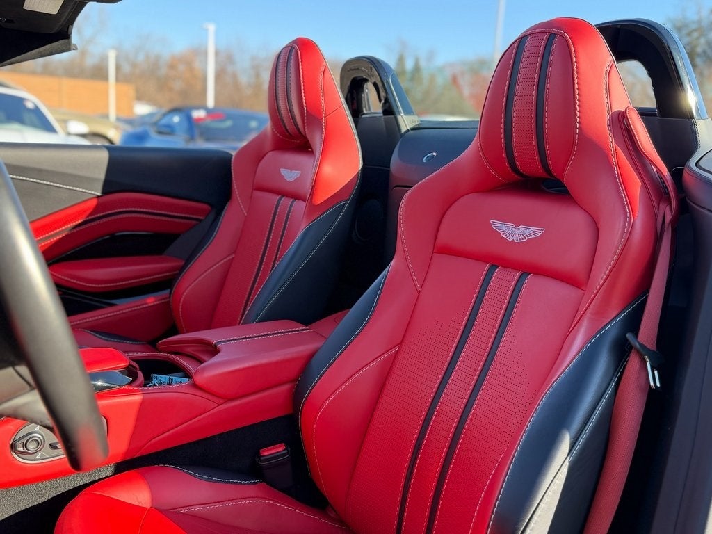 2023 Aston Martin Vantage Base