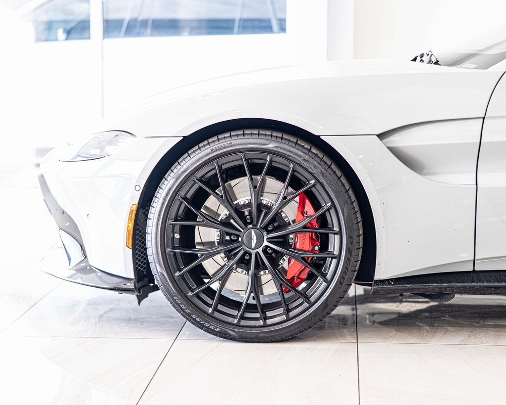 2023 Aston Martin Vantage Base