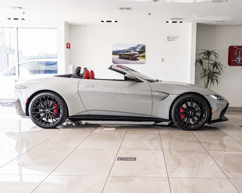 2023 Aston Martin Vantage Base