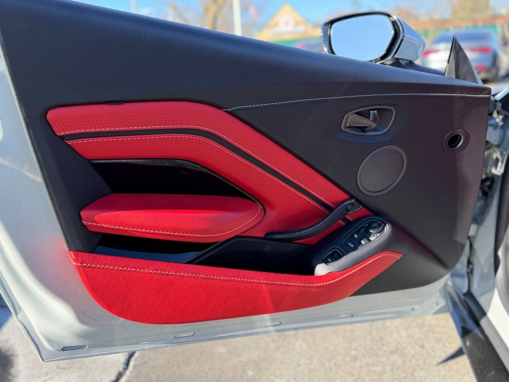 2023 Aston Martin Vantage Base