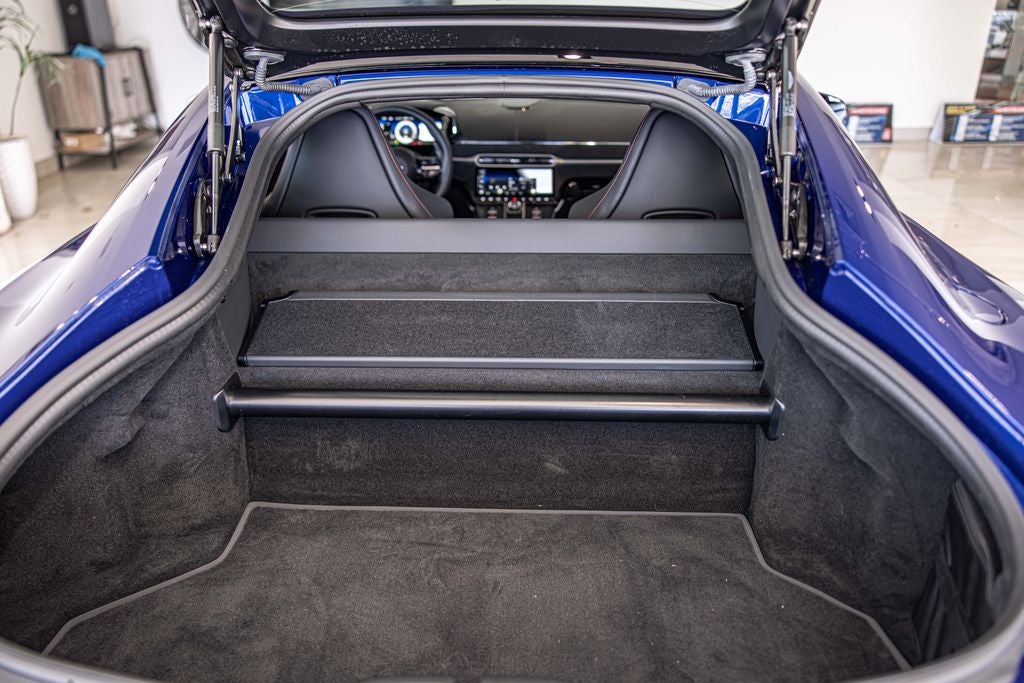 2025 Aston Martin Vantage Base