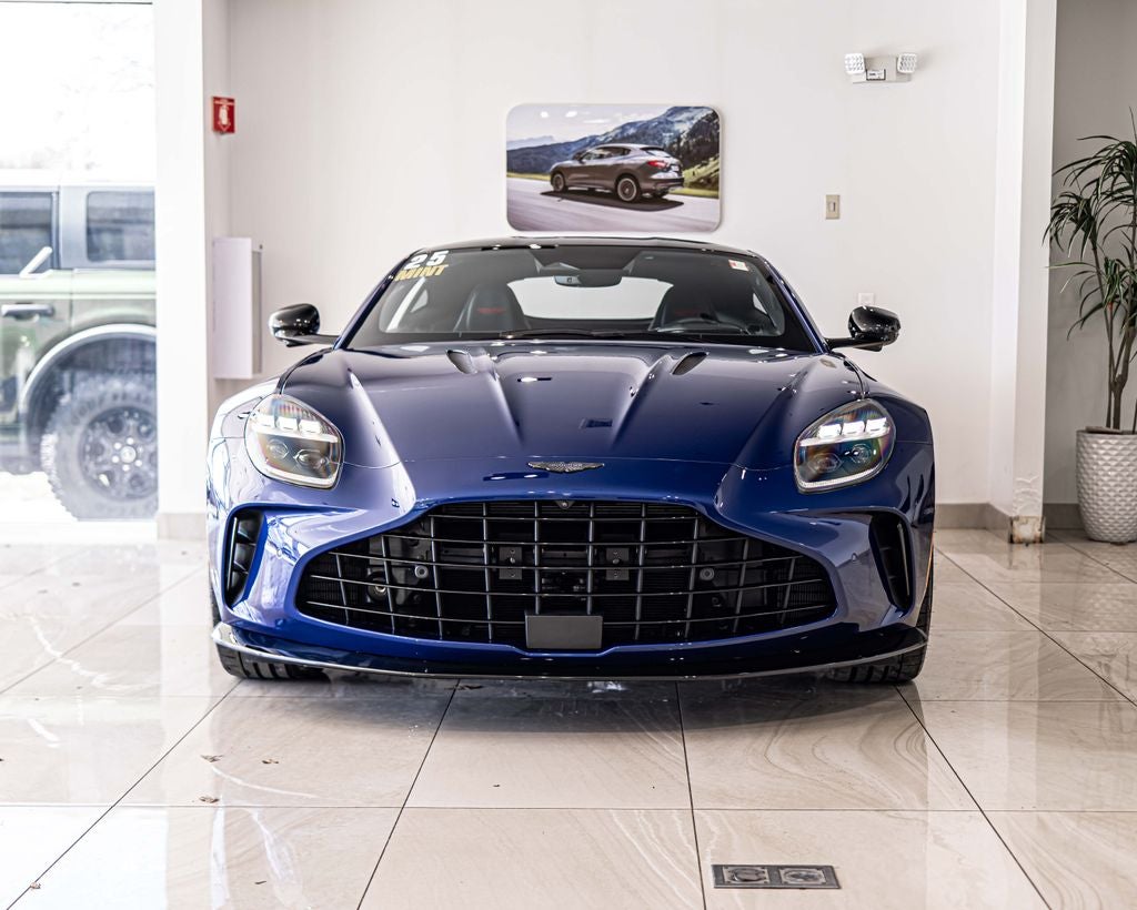 2025 Aston Martin Vantage Base